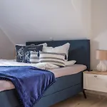 Pearl Modern Retreat