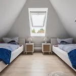 Pearl Modern Retreat