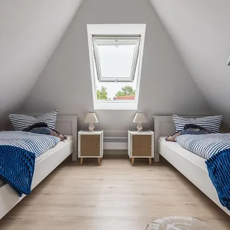 Pearl Modern Retreat